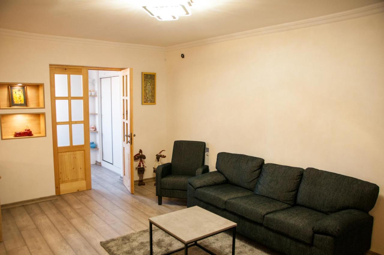 טביליסי Apartment Near Church מראה חיצוני תמונה